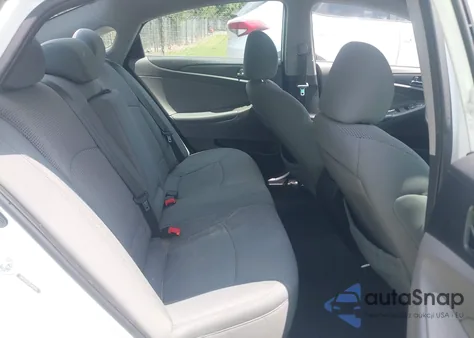 2014 Hyundai Sonata Gls z USA, uszkodzony, nr VIN 5NPEB4AC3EH925916